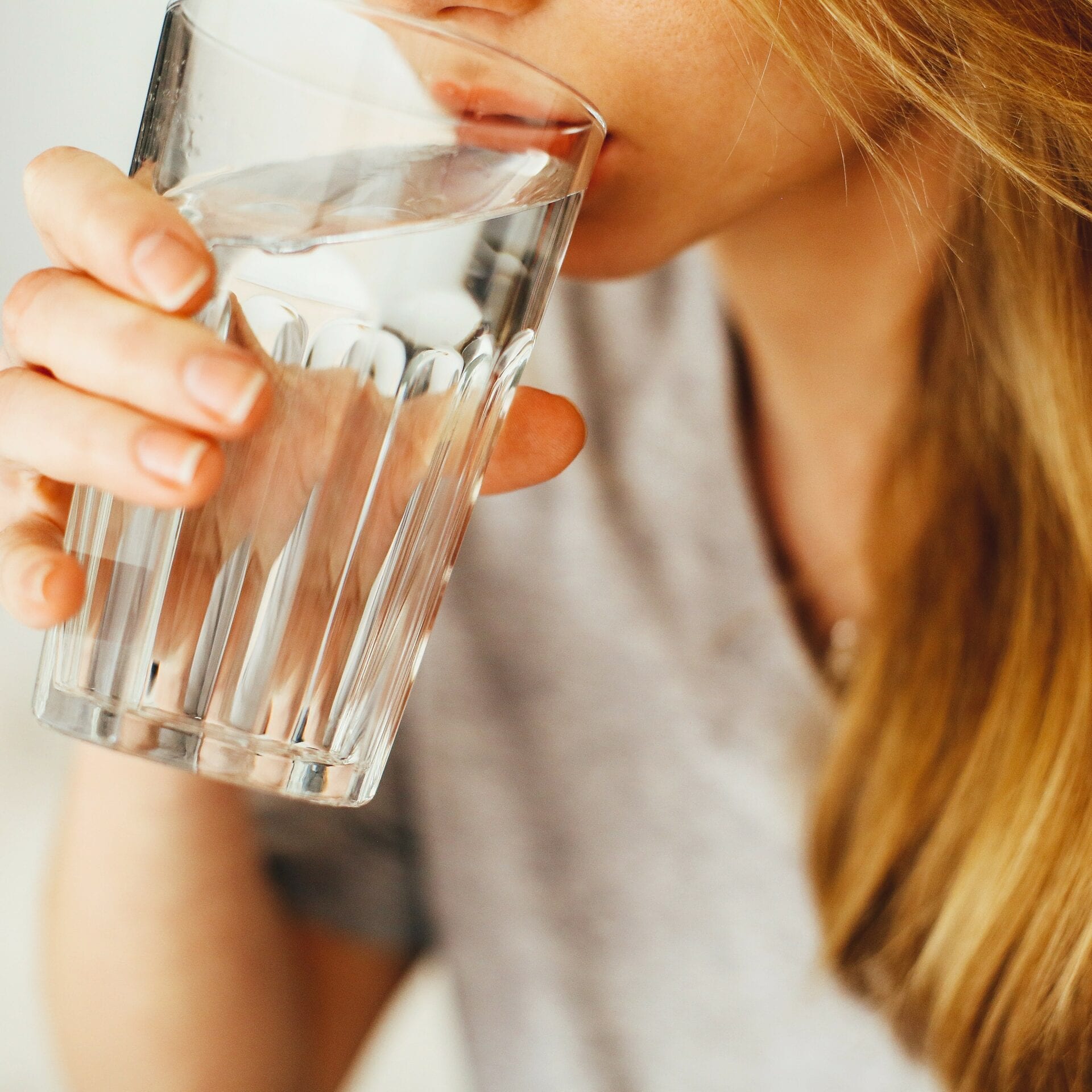 drink-drinking-female